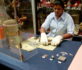 �H�|�i�̎����̔�