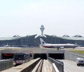 KLIA�̃��C���^�[�~�i���r��
