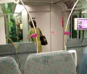 KLIA Express�̎ԓ�