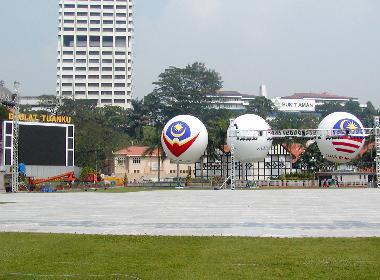 �C�x���g��������Merdeka(�Ɨ�)�L��