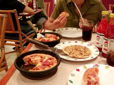 Block M��Pasaraya�APIZZA HUT�ɂ� 1