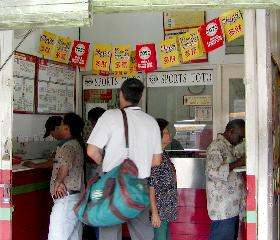 ���𔃂��I�H